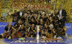 Presente dorado Valencia basket campeonas de liga/MA Polo